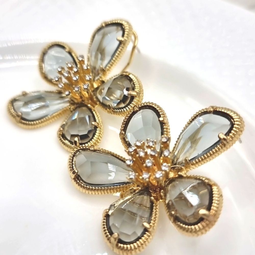 Gold Crystal Grey Glass flower earrings | NWOT - Picture 5 of 11